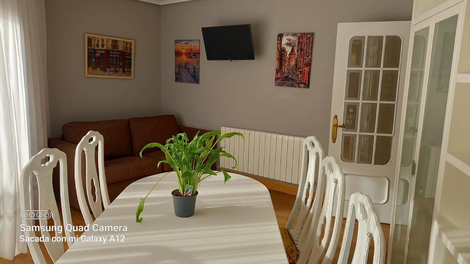 Apartamento Con Garaje Opcional Con 2 Banos Cerca Ayuntamiento Lägenhet Bilbao Exteriör bild